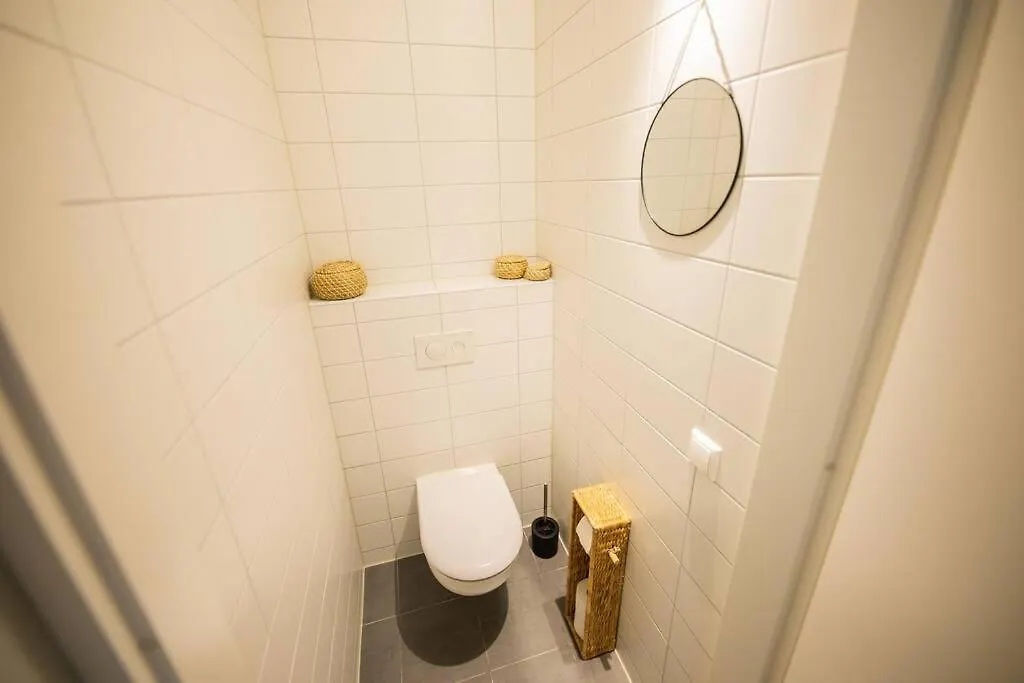 Tastefully 2 Bedroom Serviced Apartment 76M2 -Kb22- Rotterdam
