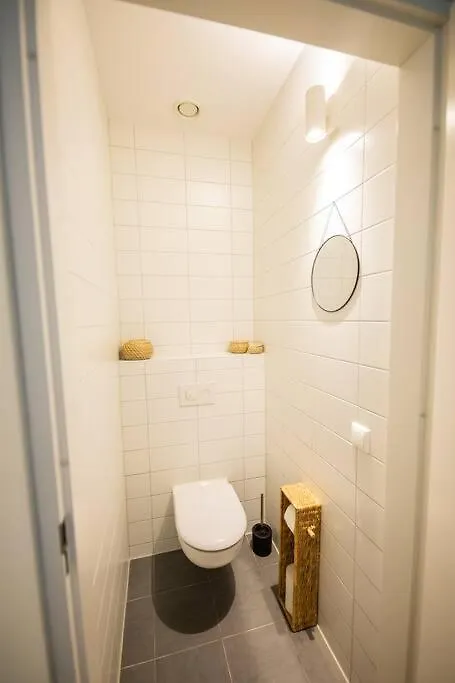 Tastefully 2 Bedroom Serviced Apartment 76M2 -Kb22- Rotterdam 0*,